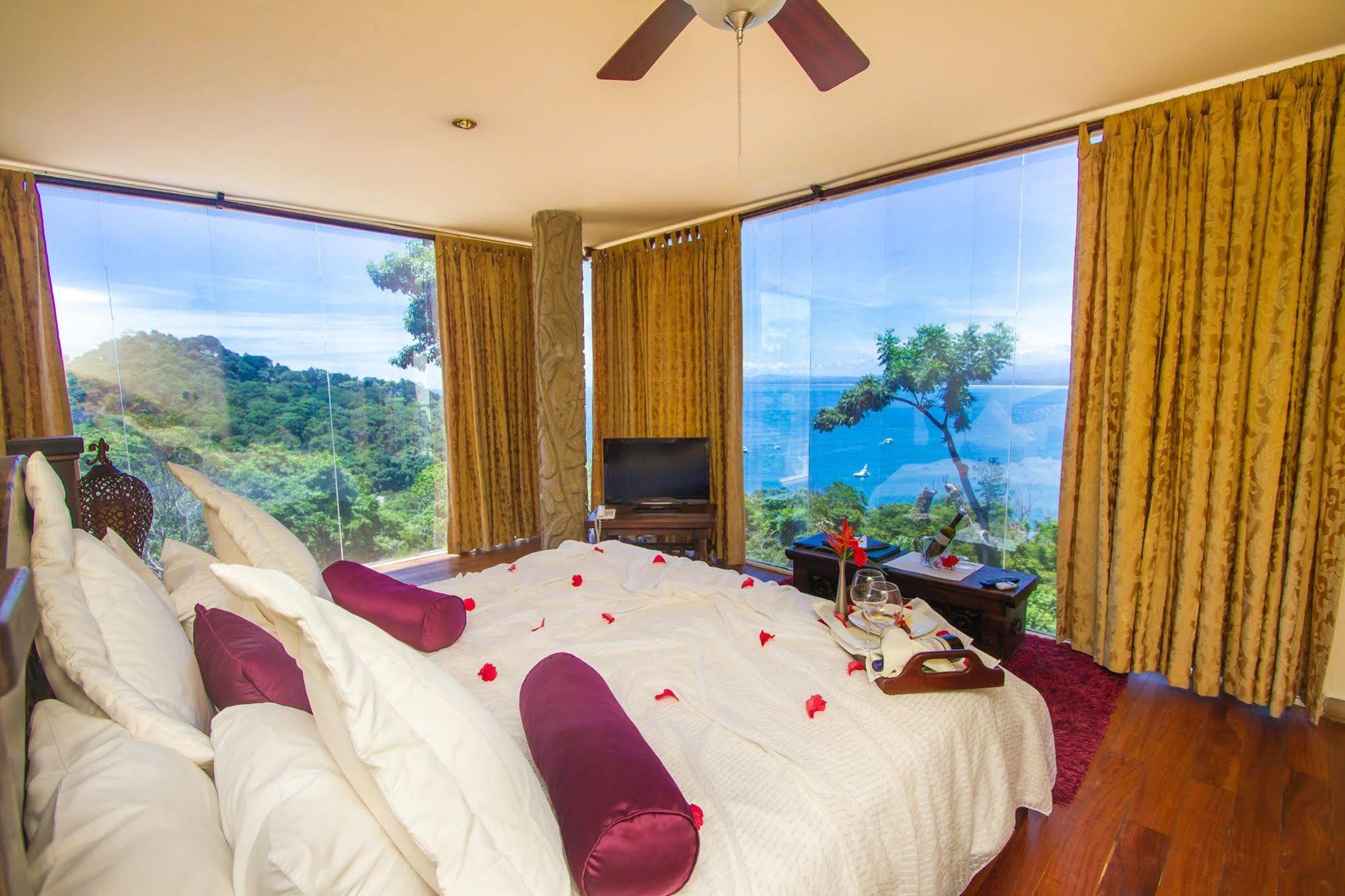 Issimo Suites Boutique Hotel & Spa - Adults Only Manuel Antonio Exteriör bild