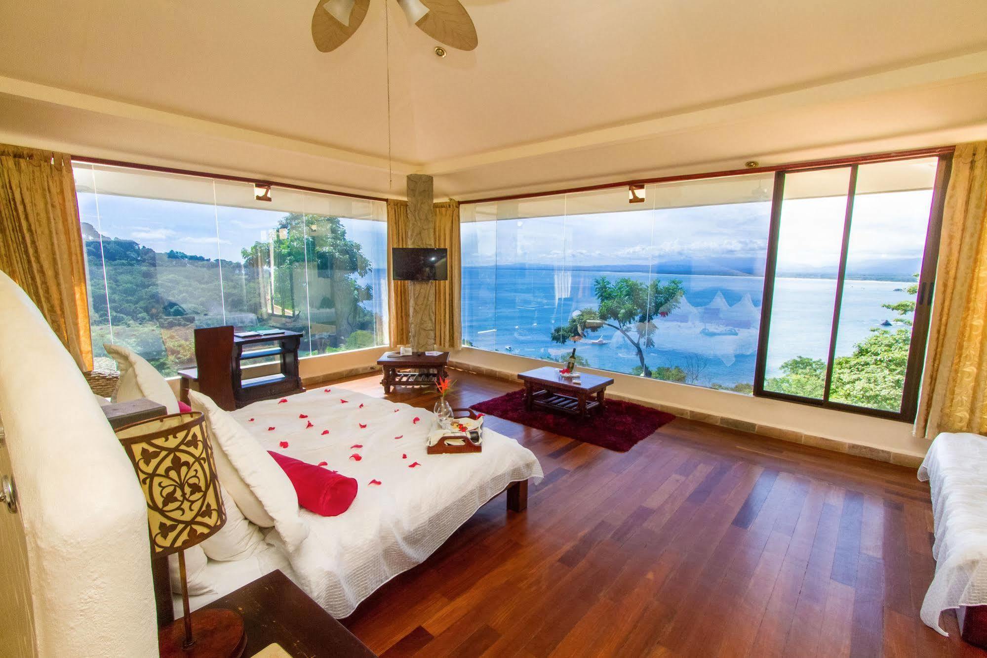 Issimo Suites Boutique Hotel & Spa - Adults Only Manuel Antonio Exteriör bild
