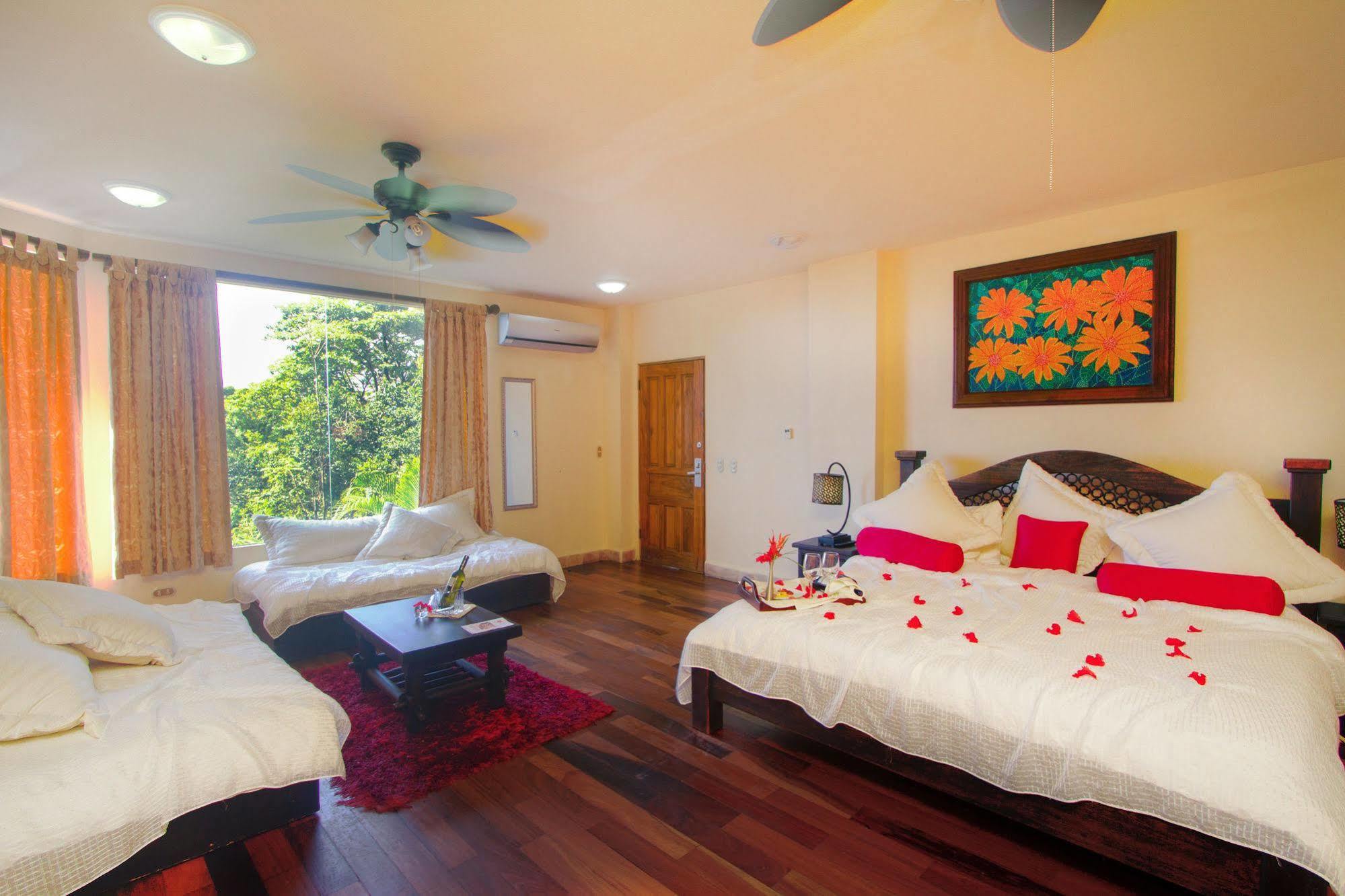 Issimo Suites Boutique Hotel & Spa - Adults Only Manuel Antonio Exteriör bild
