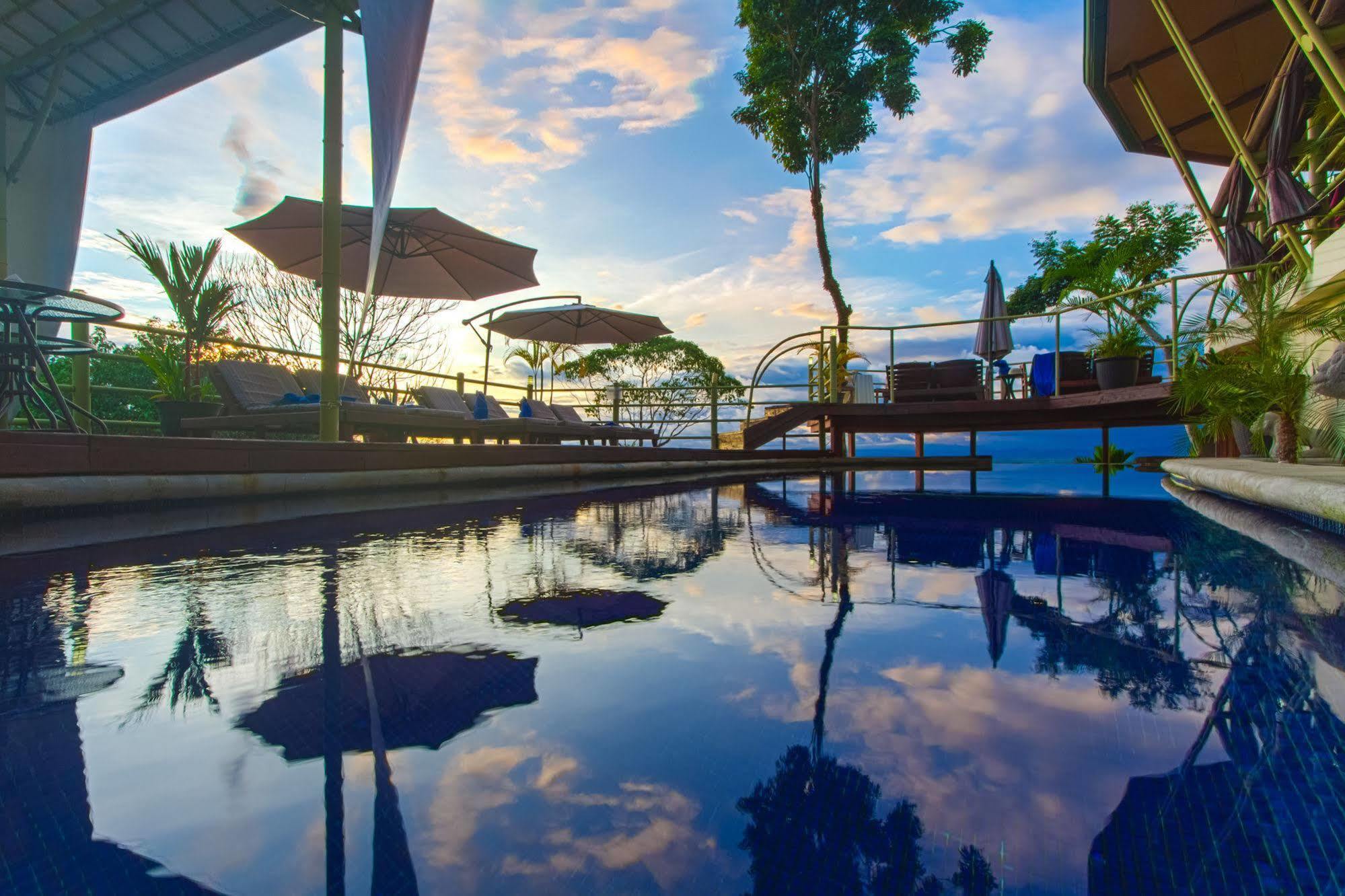 Issimo Suites Boutique Hotel & Spa - Adults Only Manuel Antonio Exteriör bild